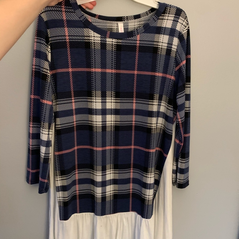 SUPER COMFTY AND FLOWY SHIRT